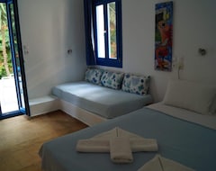 Hotel Minoa (Katapola, Greece)