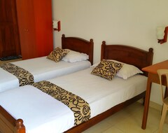 Hotel Holiday Fashion Inn (Negombo, Sri Lanka)