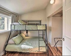 Koko talo/asunto New Historic Palmer Lake 2 Bedroom With A View! (Palmer Lake, Amerikan Yhdysvallat)