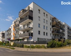 Casa/apartamento entero Szlachecka Apartment With Balcony & Parking Warsaw By Renters (Varsovia, Polonia)