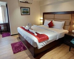 Hotel Golden Riviera (Mysore, Indija)