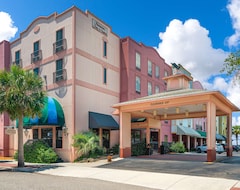 Hotel Hampton Inn & Suites Amelia Island-Historic Harbor Front (Fernandina Beach, USA)