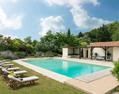 Toàn bộ căn nhà/căn hộ Stunning Villa In Montfleur With Pool (Arquettes-en-Val, Pháp)