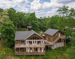 Entire House / Apartment 5 Oclock Somewhere - 4br 4.5ba - Hot Tub - Pool Table - Views (Blowing Rock, USA)