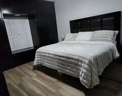 Cijela kuća/apartman Affordable House For 3-5 Guests In A Centric Location, Near The Us Consulate (Juárez, Meksiko)