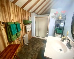 Casa/apartamento entero Den de Yogi es una temática de Yurt como parte de un Yurtel Bed And Breakfast original. (Elmira, EE. UU.)