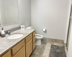 Casa/apartamento entero New! Dtwn Suite W/ Pool & Free Garage Parking (Indianápolis, EE. UU.)
