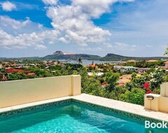 Toàn bộ căn nhà/căn hộ One million dollar view Spanish Hacienda Style Luxury Villa in Jan Thiel (Julianadorp, Curacao)
