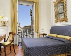 Hotel Rome Luxury Rental - Vicolo Palle (Rome, Italy)