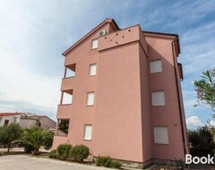 Hotel Apartment Jaka - Novalja (Stara Novalja, Kroatien)