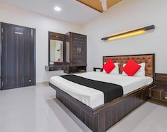 Capital O 80984 Hotel New Krushnakamal (Dhule, India)