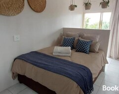 Casa/apartamento entero Lovely Two Bedroom Vacation Apartment With A Pool (Southbroom, Sudáfrica)