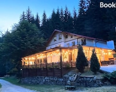 Khách sạn Barlogul din Vidraru (Curtea de Arges, Romania)