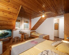 Hotel Rooms & Apartments Pr Matjon (Bled, Slovenia)