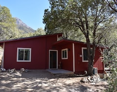 Toàn bộ căn nhà/căn hộ Creekside Madera Canyon Cabin (Nogales, Hoa Kỳ)