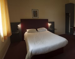Khách sạn Mape hotel (Dampierre-en-Burly, Pháp)