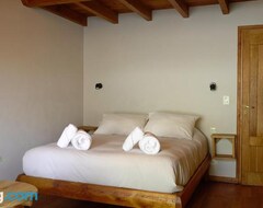 Entire House / Apartment Bog Casa Inalafquen - Con Costa De Lago (Villa La Angostura, Argentina)