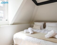 Koko talo/asunto Beautiful Apartment With Loft (Delft, Hollanti)