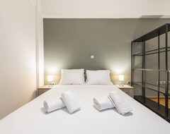Hotel New Vibrant Cozy Flat 8 From Metro (Alimos, Greece)