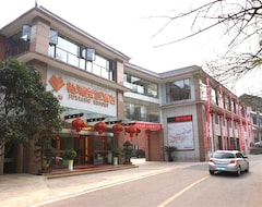 Hotel Yibin Shunan Zhuhaijuxiang Resort (Yibin, Kina)