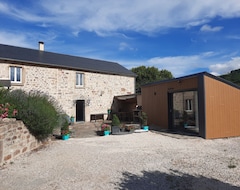 Toàn bộ căn nhà/căn hộ Le Crochet De Prvenche, 4-star Character Cottage In The Quiet Countryside (Gaillac-d'Aveyron, Pháp)