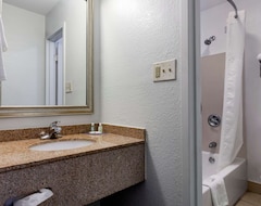 Hotel Quality Inn Near Fort Liberty Formerly Ft Bragg (Fayetteville, USA)