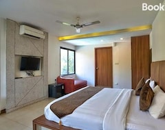Khách sạn FabHotel Prime 7 Eleven Resort (Candolim, Ấn Độ)