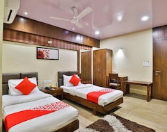 Khách sạn OYO 25065 Hotel Shree Daan (Vapi, Ấn Độ)