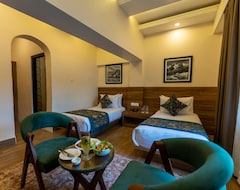 Khách sạn Hotel Firdous (Srinagar, Ấn Độ)