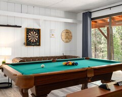 Cijela kuća/apartman New Retreat W/sauna, Bbq, Game Rm, Deck Dining, Fire Pit Close To Lake (Grass Valley, Sjedinjene Američke Države)