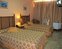 Khách sạn Hotel Islazul Pasacaballos (Rancho Luna Beach, Cuba)