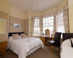 Bed & Breakfast Crescent Lodge Guest House (Whitby, Ujedinjeno Kraljevstvo)