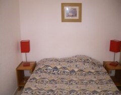 Koko talo/asunto Apartment Saint-cyprien , 1 Bedroom, 4 Persons (Saint-Cyprien, Ranska)