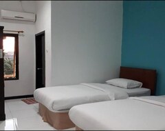 Hotel Reddoorz Near Dermaga Pelabuhan Rakyat (Sorong, Indonesia)