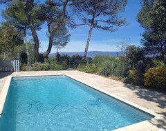 Cijela kuća/apartman House With Pool And Amazing View Ideal For The Lovers Of Nature (La Tour-d'Aigues, Francuska)