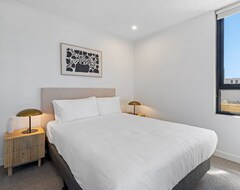Toàn bộ căn nhà/căn hộ Polished 2-bed Apartment With Gorgeous City Views (Fitzroy Island, Úc)