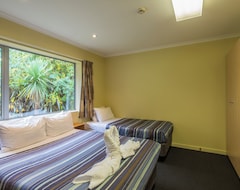 Hotel Pinewood Lodge (Queenstown, New Zealand)