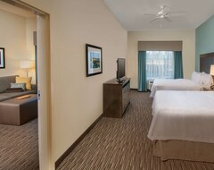2 Connecting Suites With 3 Beds And 2 Sofabeds At A Full Service Hotel By Suiteness (San Antonio, USA)