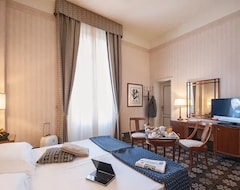 Khách sạn Grand Hotel Royal (Viareggio, Ý)