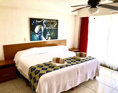 Hele huset/lejligheden Ocean View 3br Condo On The Beach, Free Wifi, 2 Malls Within Walking Distance! (Cancún, Mexico)