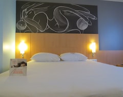 ibis Soissons Hotel (Soissons, France)