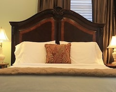 Victorian Quarters Bed & Breakfast (Henderson, Hoa Kỳ)