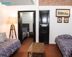 Entire House / Apartment Aparta Suite Colonial Puerta Azul (Santa Cruz de Mompox, Colombia)