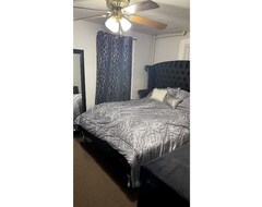 Entire House / Apartment Romantic & Cozy Entire Apartment (New Providence, USA)