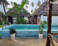 Khách sạn Two Palms (Zanzibar City, Tanzania)
