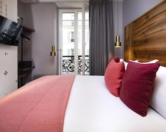 Hotel Royal Medoc (Paris, France)