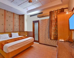 Hotel Flyover Classic (Patiala, India)