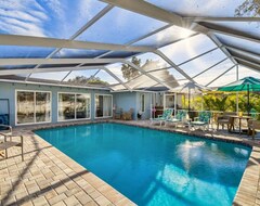 Cijela kuća/apartman Luxury Pool Home Blocks From The Beach! (Tarpon Springs, Sjedinjene Američke Države)