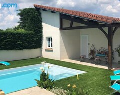 Hele huset/lejligheden Maison Privative 5 Ch. 12 Pers. Piscine Chauffee (Désertines, Frankrig)