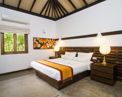 Khách sạn Roman Lake Hotel (Hikkaduwa, Sri Lanka)